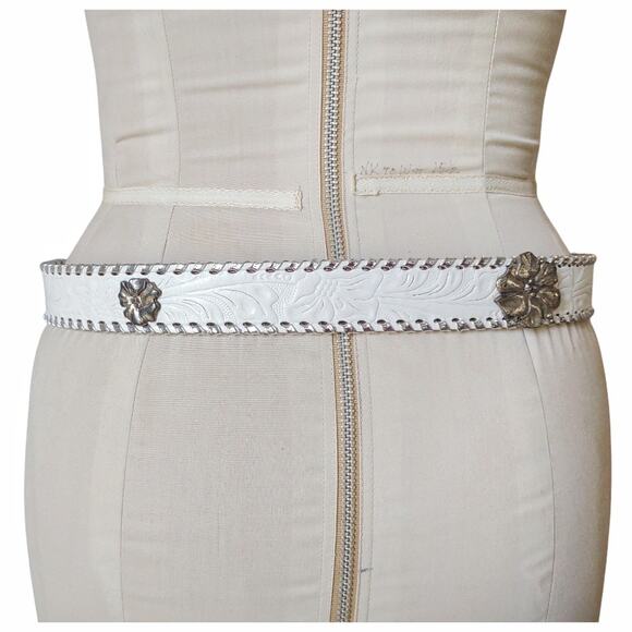 Western Tooled Leather Belt Size L Metallic Silver Braid with Flower Hardware main image 4